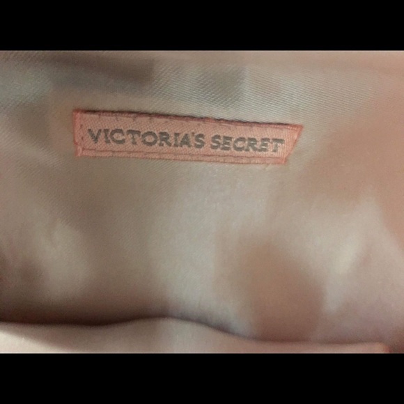 NWT Silver Victoria’s Secret Clutch - Picture 2 of 3